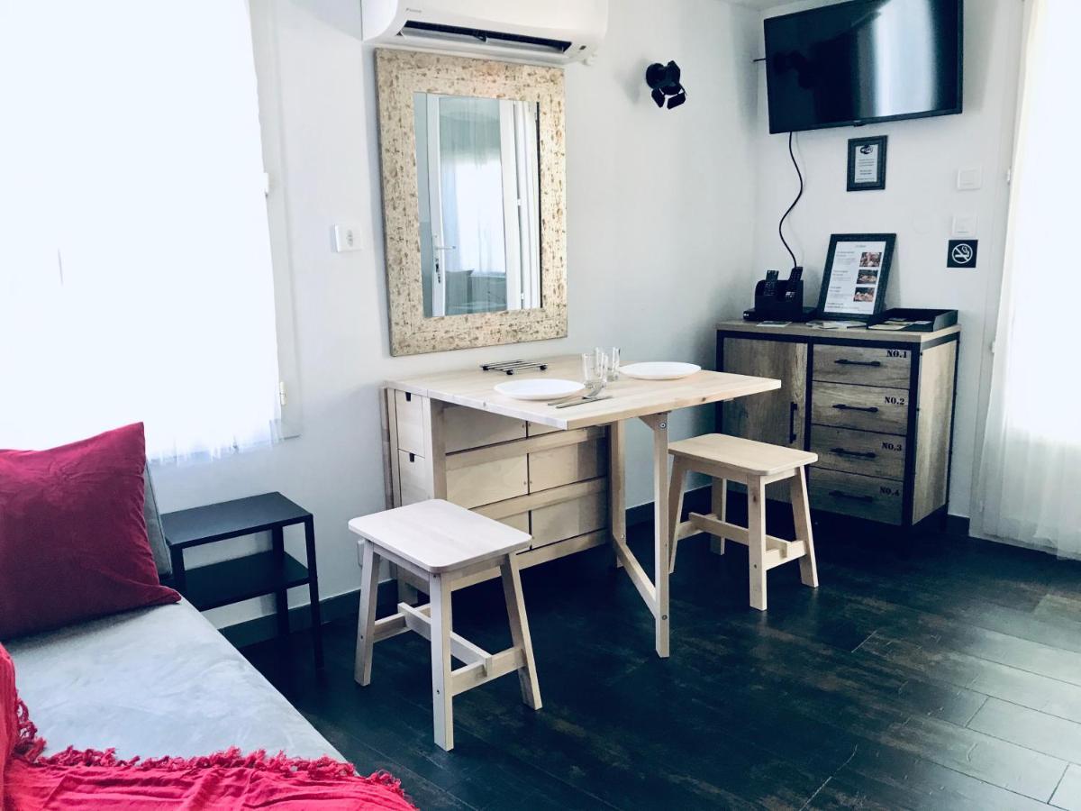 Guesthouse La Costiere - Logements Independants - Espace Piscine Jacuzzi لونيه المظهر الخارجي الصورة