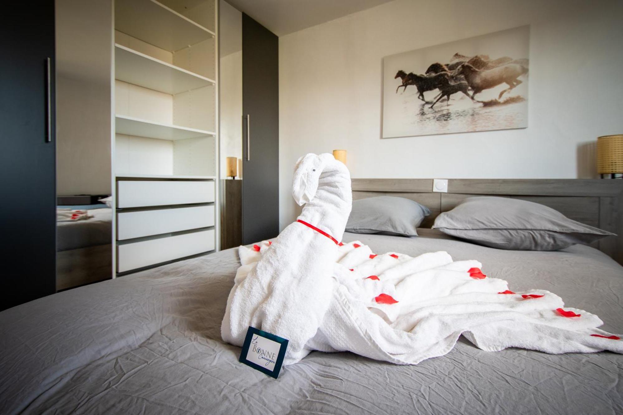 Guesthouse La Costiere - Logements Independants - Espace Piscine Jacuzzi لونيه المظهر الخارجي الصورة