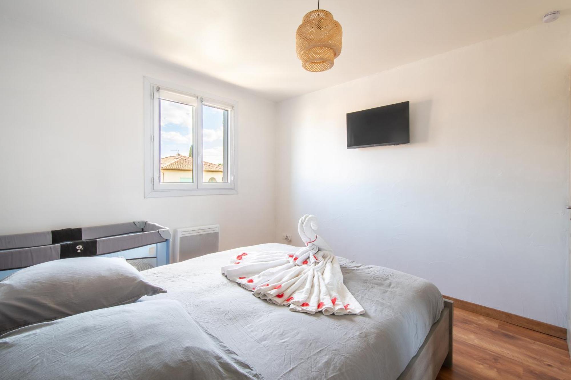 Guesthouse La Costiere - Logements Independants - Espace Piscine Jacuzzi لونيه المظهر الخارجي الصورة